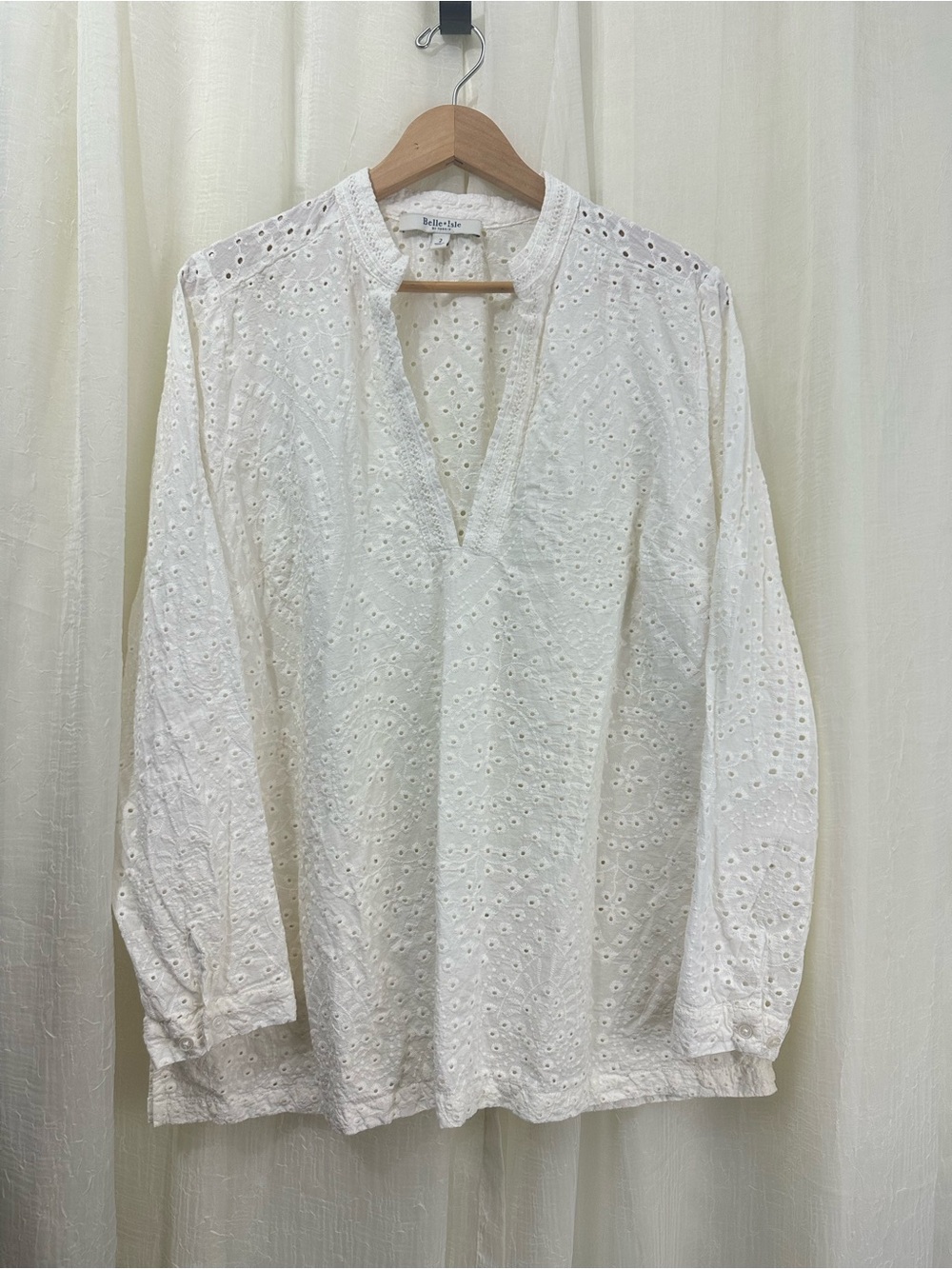 TORRID Belle Isle White Eyelet V-Neck Beachy Peasant Blouse